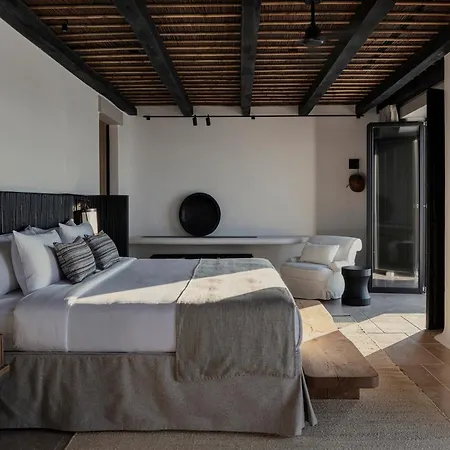 Nikolaidis Mykonos Couette-café 3*